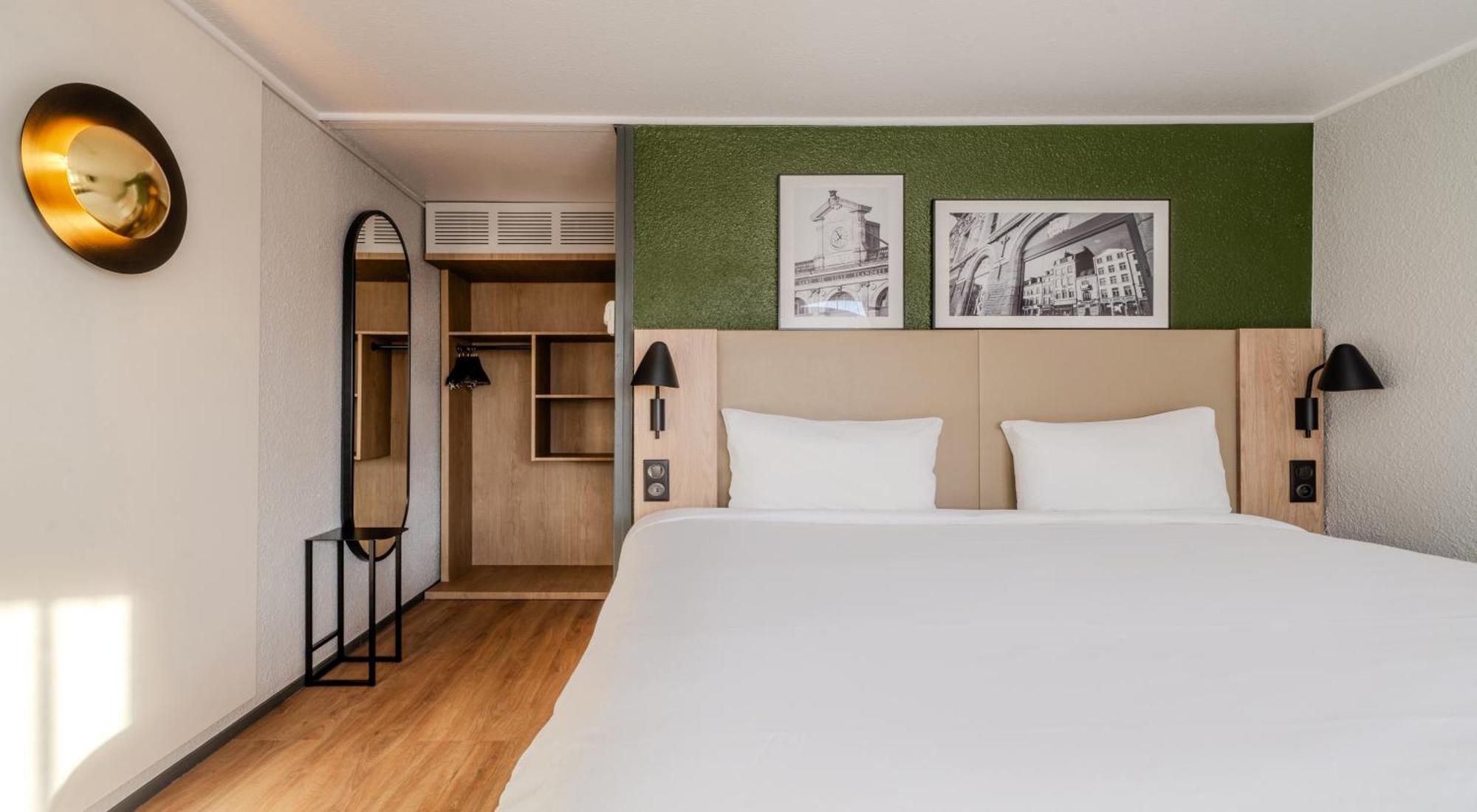 Campanile Montpellier Est Le Millenaire Hotel Bagian luar foto