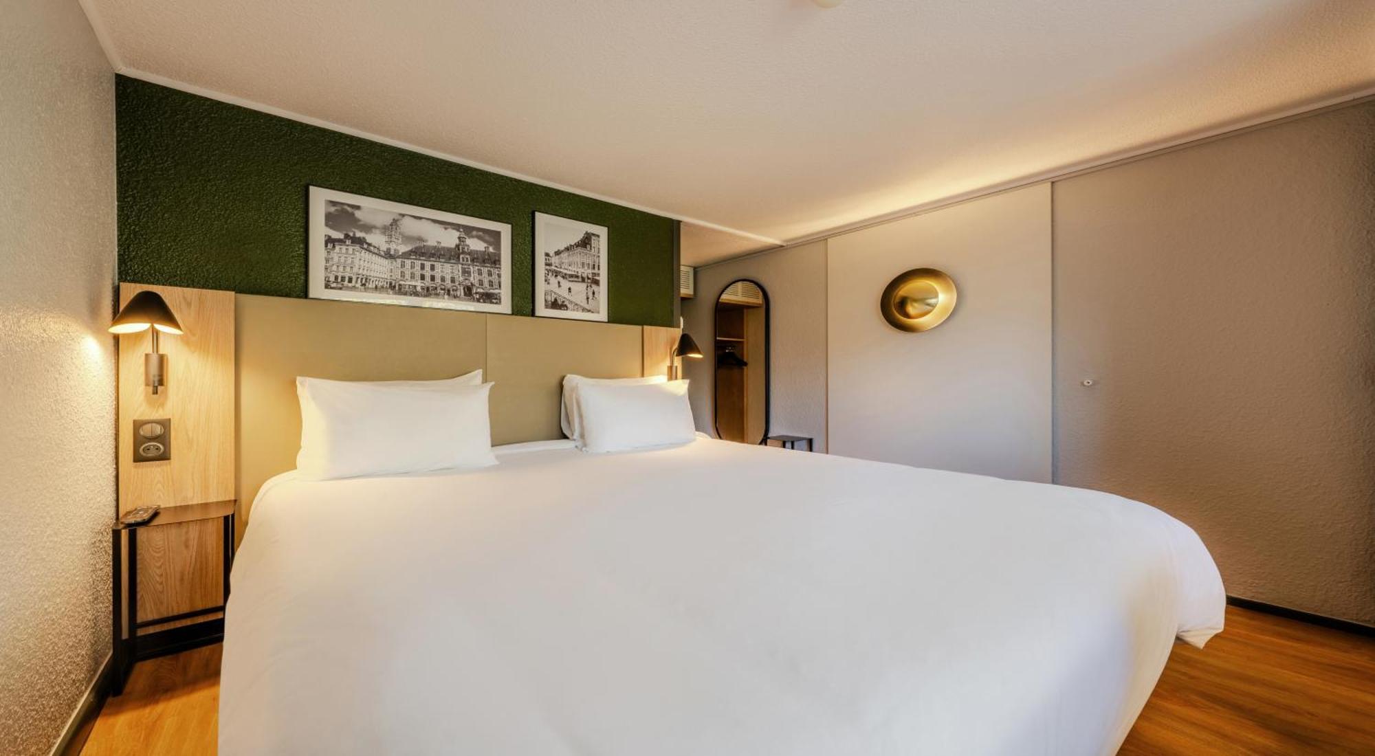 Campanile Montpellier Est Le Millenaire Hotel Bagian luar foto
